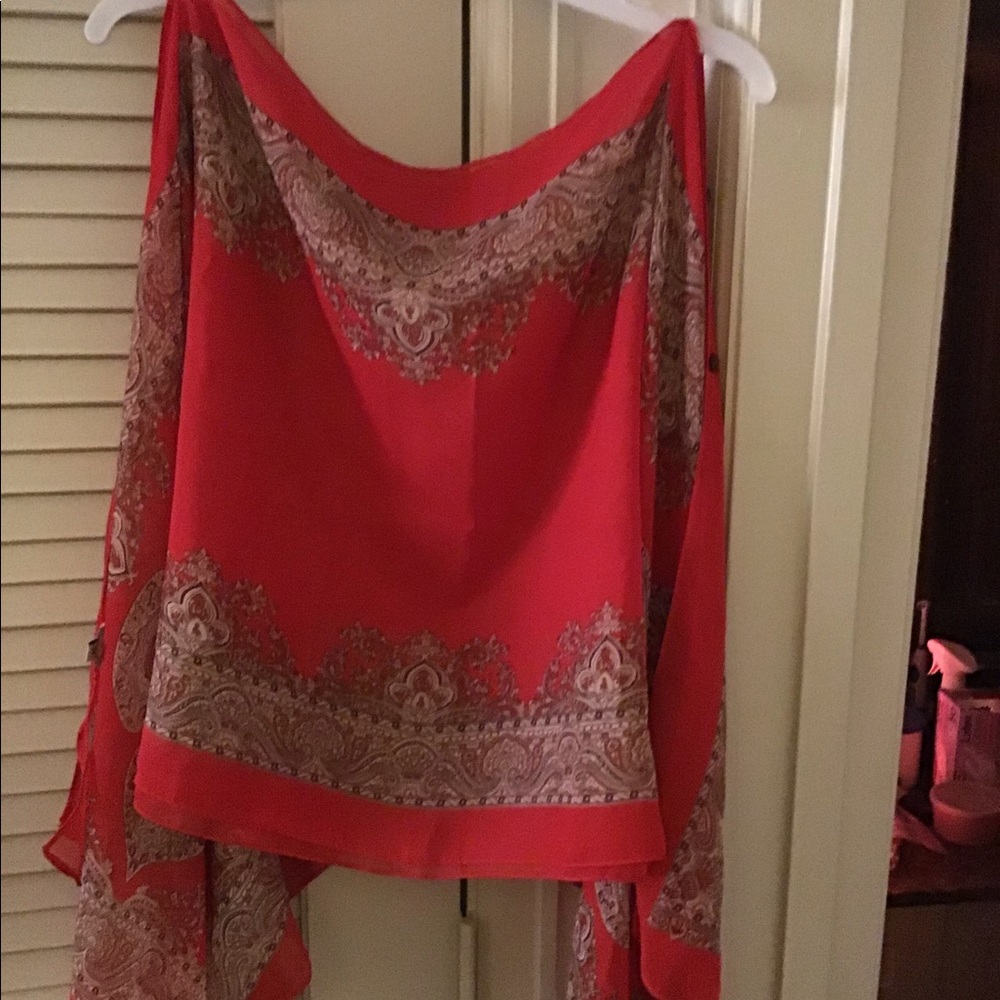 Red polyester blouse - Picture 2 of 2